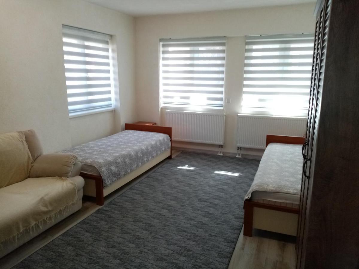 Apartment Azra - Sarajevo, Ilidza ภายนอก รูปภาพ